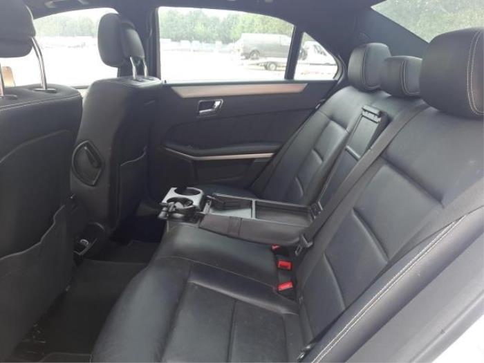 Mercedes E E-350 BlueTec V6 24V Sloopvoertuig (2009, Licht, Zilvergrijs)