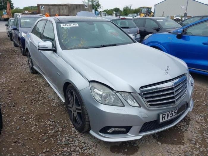Mercedes E E-350 BlueTec V6 24V Sloopvoertuig (2009, Licht, Zilvergrijs)