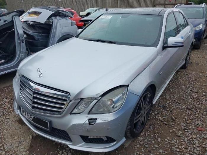 Mercedes E E-350 BlueTec V6 24V Sloopvoertuig (2009, Licht, Zilvergrijs)