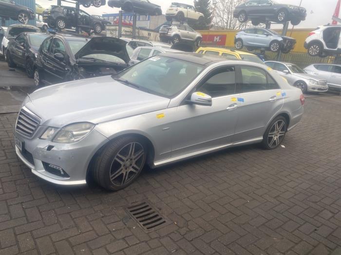 Mercedes E E-350 BlueTec V6 24V Sloopvoertuig (2009, Licht, Zilvergrijs)