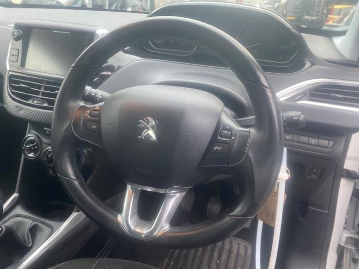 Peugeot 2008 1.2 Vti 12V PureTech 82 Sloopvoertuig (2017, Wit, Blank)