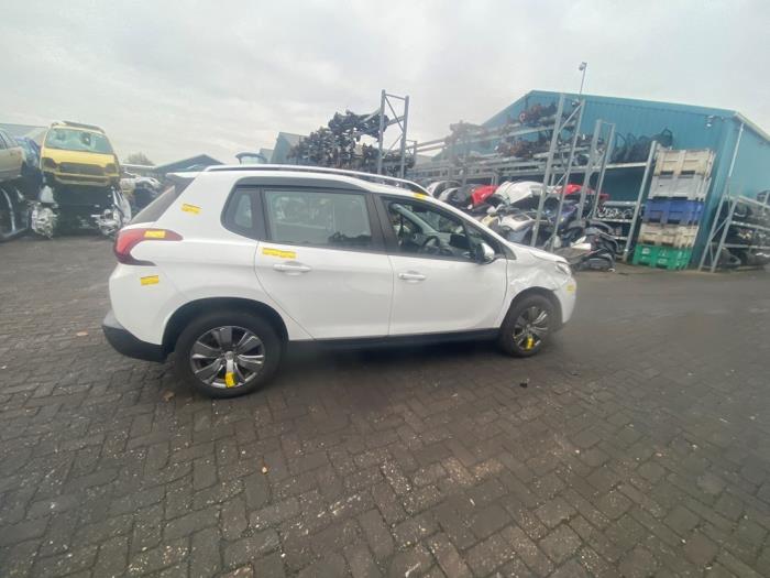 Peugeot 2008 1.2 Vti 12V PureTech 82 Sloopvoertuig (2017, Wit, Blank)