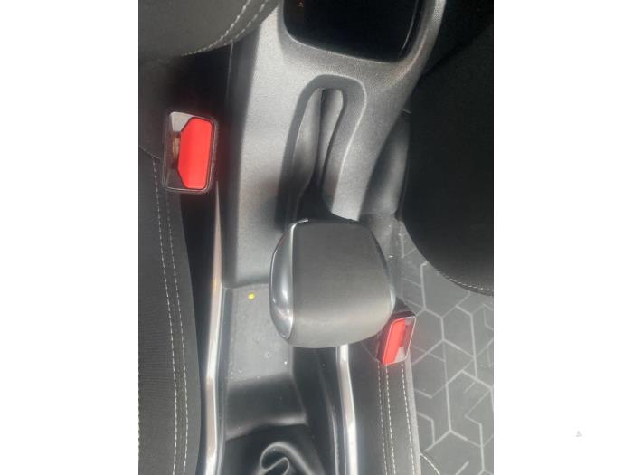 Peugeot 2008 1.2 Vti 12V PureTech 82 Sloopvoertuig (2017, Wit, Blank)