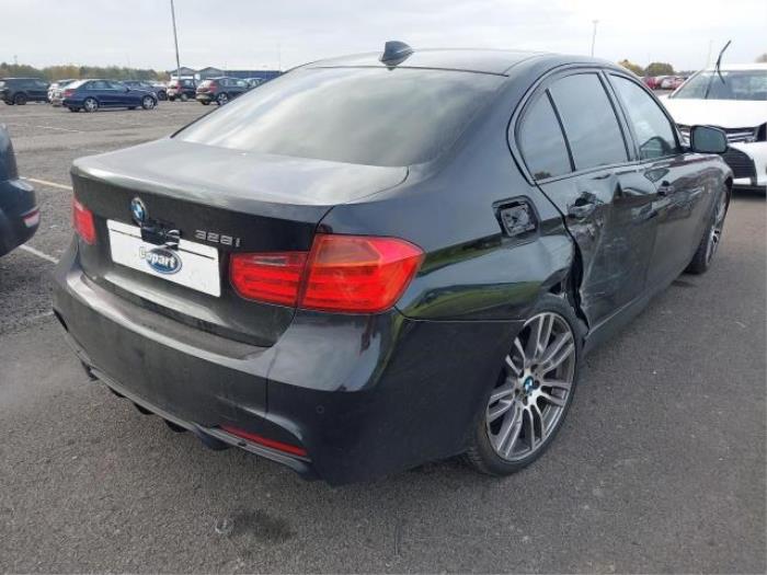 BMW 3 serie 320i 2.0 16V Sloopvoertuig (2014)