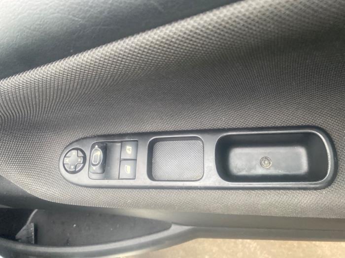 Peugeot 207 CC 1.6 16V Sloopvoertuig (2012, Wit, Blank)