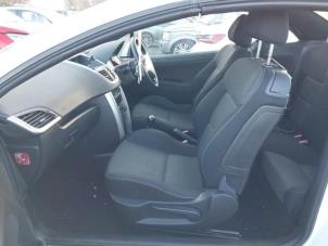Peugeot 207 CC 1.6 16V Sloopvoertuig (2012, Wit, Blank)