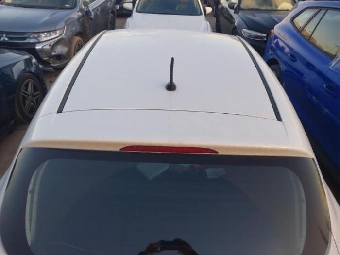 Kia Rio III 1.2 CVVT 16V Sloopvoertuig (2014, Candy White)