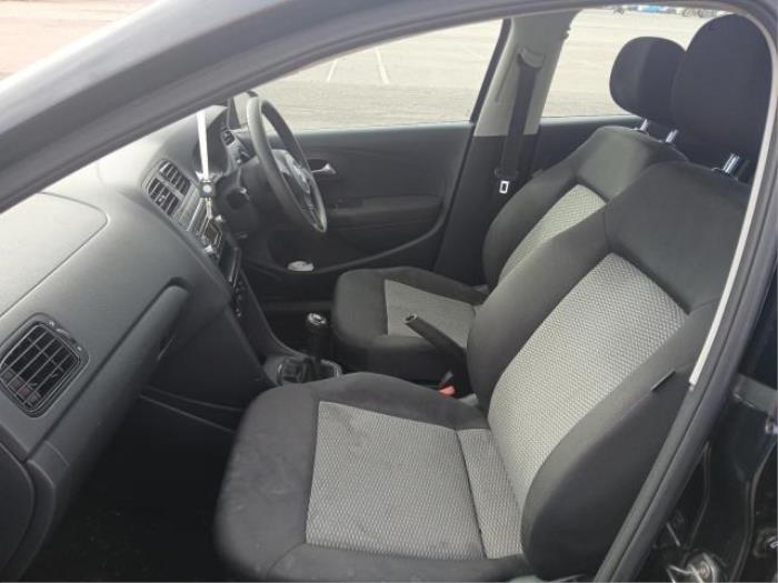 Volkswagen Polo V 1.2 12V Sloopvoertuig (2010, Blank, Blauw)