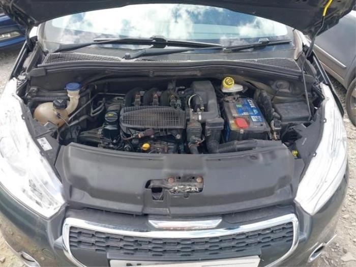 Peugeot 208 I 1.0 Vti 12V PureTech Sloopvoertuig (2015, Metallic, Grijs)