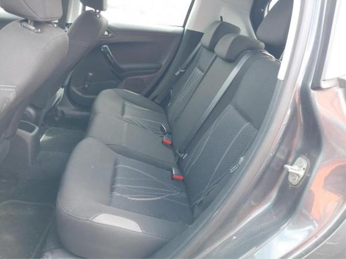 Peugeot 208 I 1.0 Vti 12V PureTech Sloopvoertuig (2015, Metallic, Grijs)