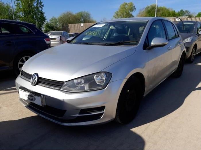 Volkswagen Golf VII 1.2 TSI 16V Sloopvoertuig (2013, Zilvergrijs)