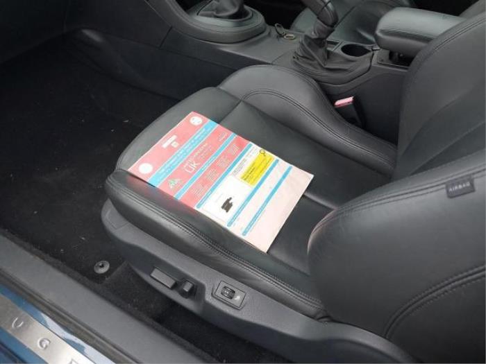 Peugeot RCZ 1.6 16V THP Sloopvoertuig (2011, Blauw)