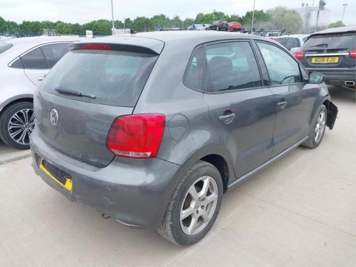 Volkswagen Polo V 1.2 12V Sloopvoertuig (2010, Moondust, Moonmist, Muisgrijs, Zilvergrijs)
