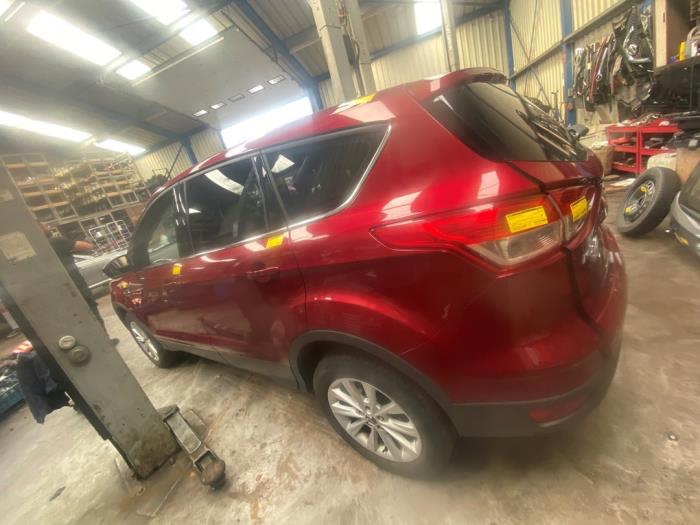 Ford Kuga II 1.5 EcoBoost 16V 150 Sloopvoertuig (2015, Rood)