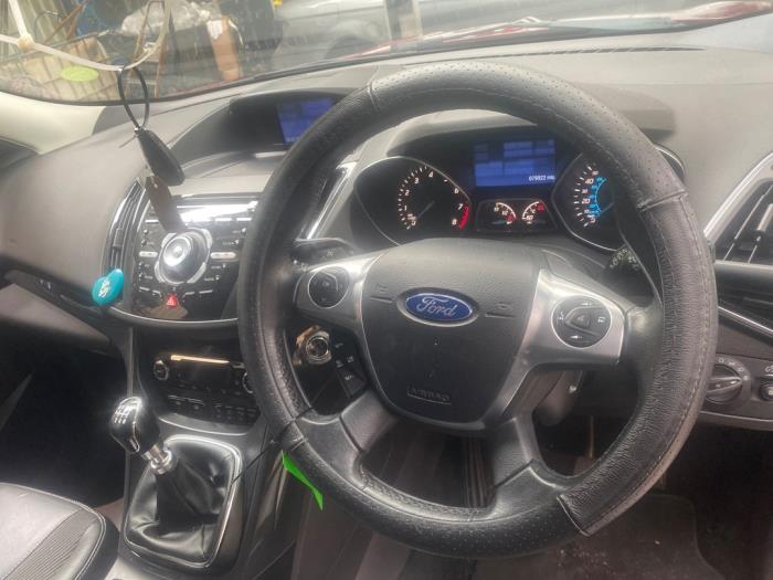 Ford Kuga II 1.5 EcoBoost 16V 150 Sloopvoertuig (2015, Rood)