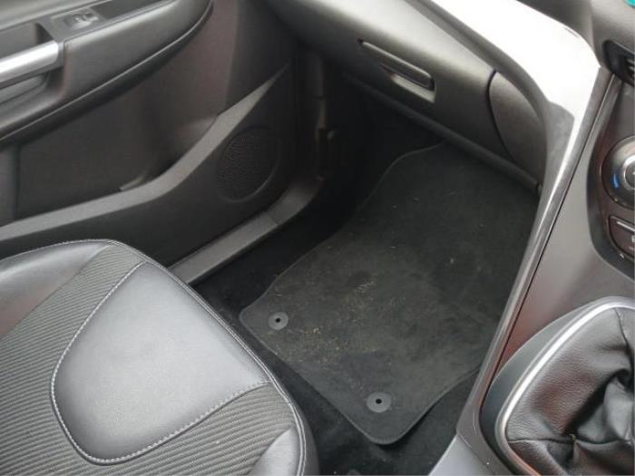 Ford Kuga II 1.5 EcoBoost 16V 150 Sloopvoertuig (2015, Rood)