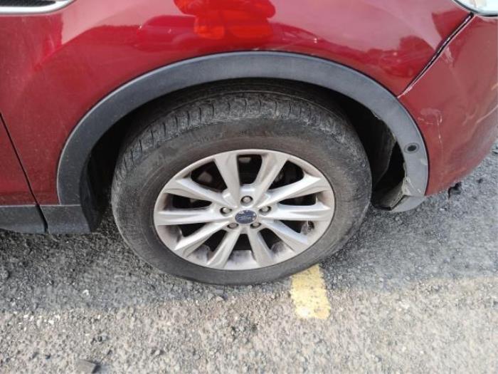 Ford Kuga II 1.5 EcoBoost 16V 150 Sloopvoertuig (2015, Rood)