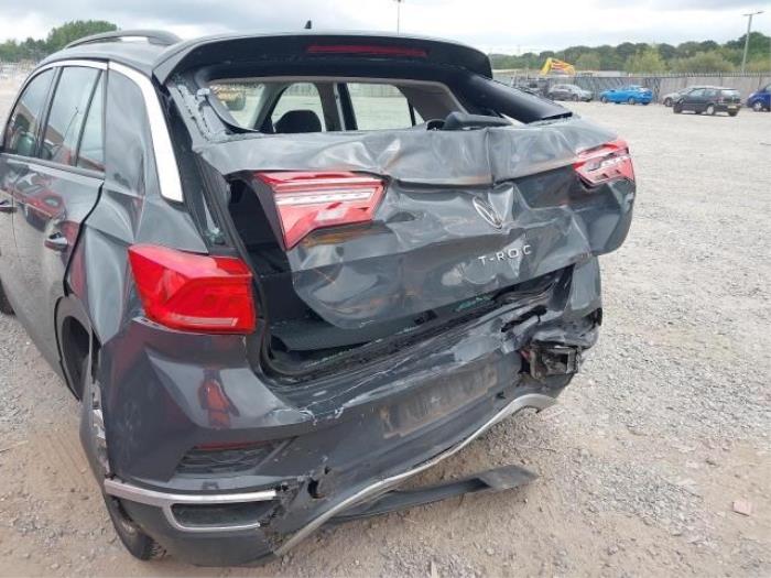 Volkswagen T-Roc I 1.5 TSI Evo BMT 16V Sloopvoertuig (2020, Moondust, Moonmist, Muisgrijs, Zilvergrijs)