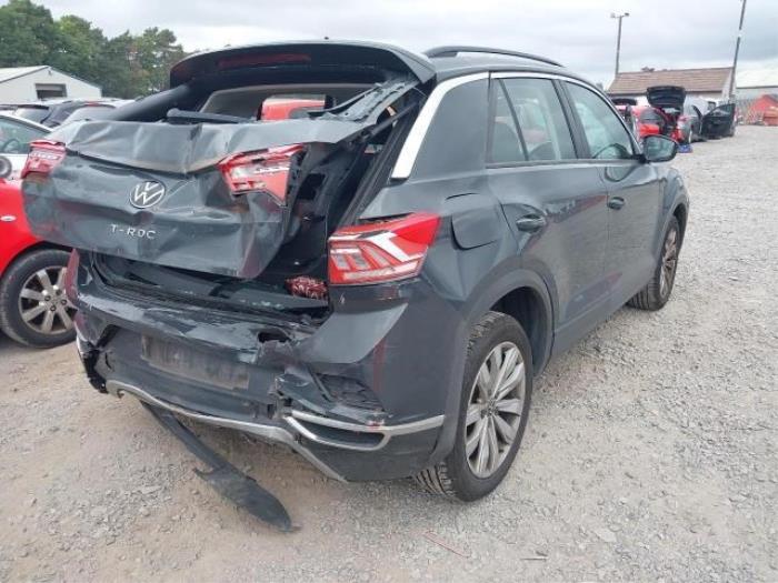 Volkswagen T-Roc I 1.5 TSI Evo BMT 16V Sloopvoertuig (2020, Moondust, Moonmist, Muisgrijs, Zilvergrijs)