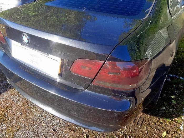 BMW 3 serie 320i 16V Sloopvoertuig (2009, Zwart)