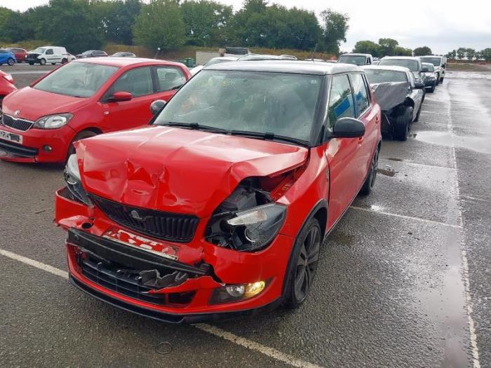 Skoda Fabia II 1.2 TSI Sloopvoertuig (2013, Rood)