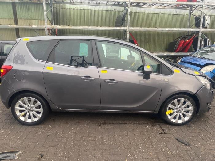Opel Meriva 1.4 Turbo 16V Ecotec Sloopvoertuig (2015, Donker, Grijs)
