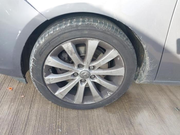 Opel Meriva 1.4 Turbo 16V Ecotec Sloopvoertuig (2015, Donker, Grijs)