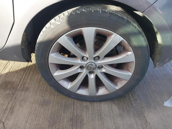 Opel Meriva 1.4 Turbo 16V Ecotec Sloopvoertuig (2015, Donker, Grijs)