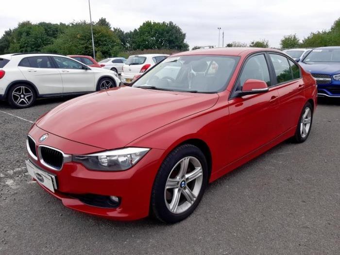 BMW 3 serie 320i 2.0 16V Sloopvoertuig (2013, Rood)