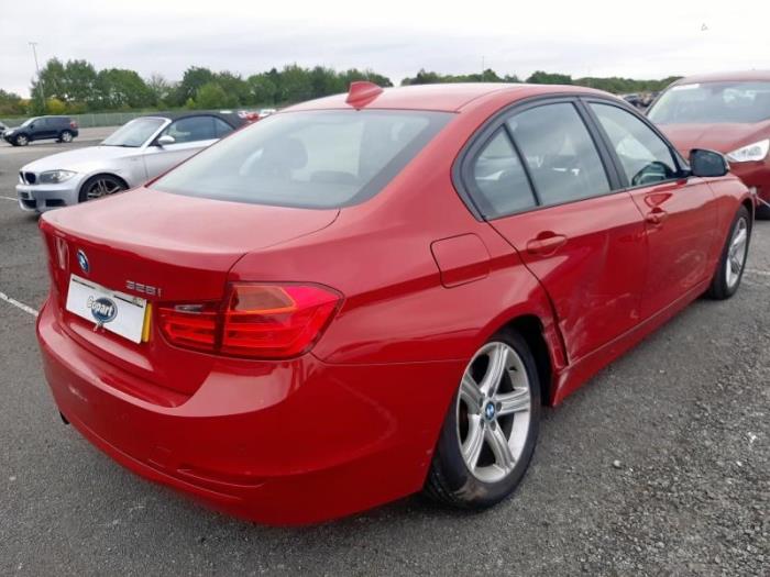 BMW 3 serie 320i 2.0 16V Sloopvoertuig (2013, Rood)