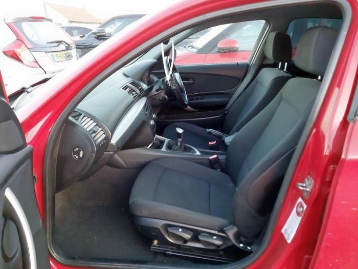 BMW 1 serie 120i 16V Sloopvoertuig (2010, Rood)