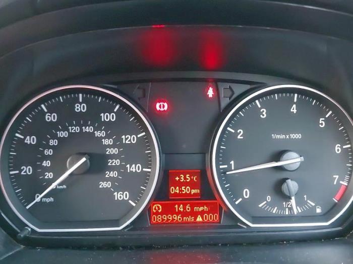 BMW 1 serie 120i 16V Sloopvoertuig (2010, Rood)