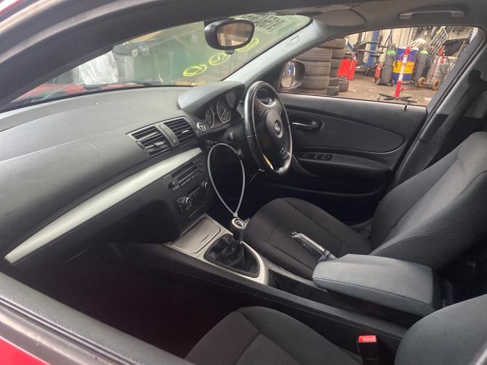 BMW 1 serie 120i 16V Sloopvoertuig (2010, Rood)