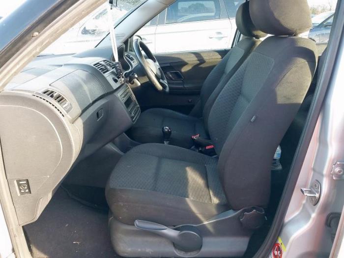 Skoda Fabia II 1.2i 12V Sloopvoertuig (2013, Zilver)