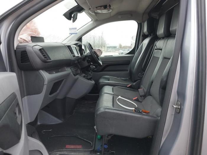 Citroen Jumpy 1.5 Blue HDi 100 Sloopvoertuig (2021, Zilvergrijs)