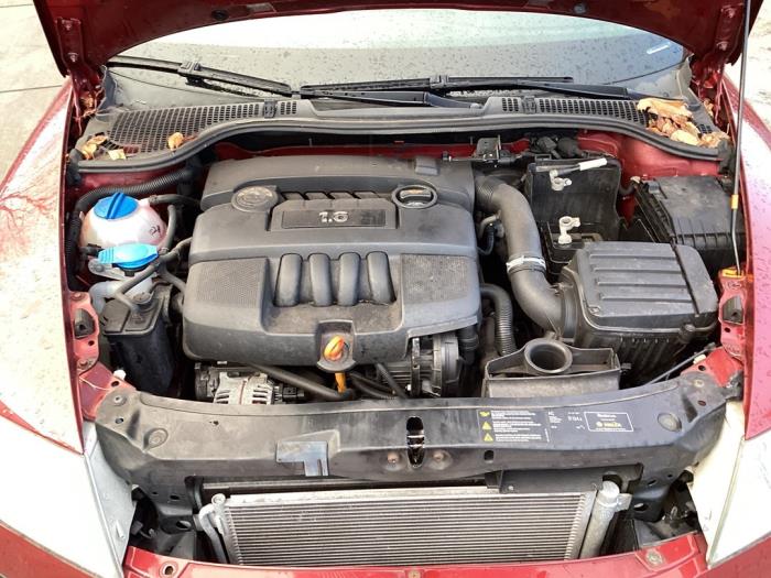 skoda-octavia-1-6-mpi-sloopvoertuig-2005-rood-gebr-opdam-b-v