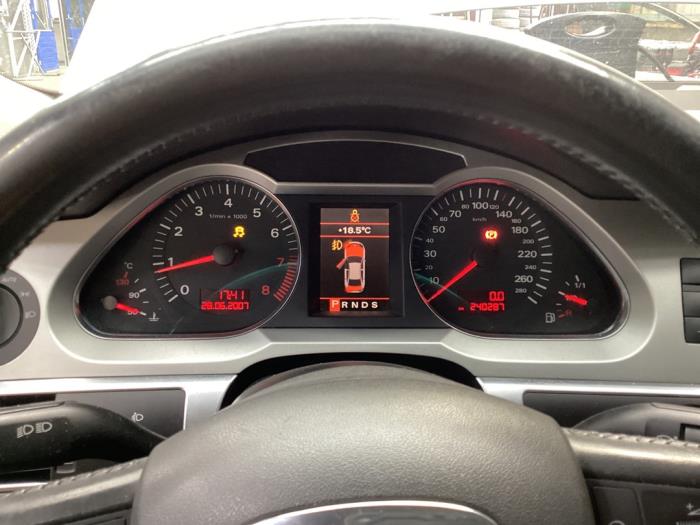 Audi A6 2.0 T FSI 16V Sloopvoertuig (2008, Grijs)