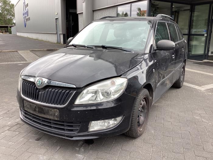 Skoda Fabia II Combi 1.2 TDI 12V Greenline Sloopvoertuig (2010, Zwart)