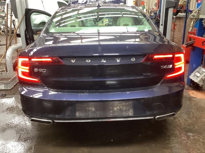 Volvo S90 II 2.0 T4 16V Sloopvoertuig (2019, Blauw)