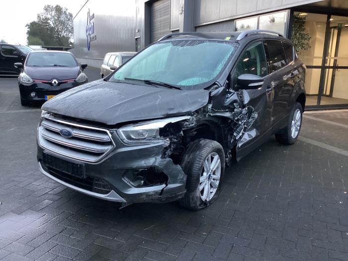 Ford Kuga II 1.5 EcoBoost 16V 120 Sloopvoertuig (2017, Grijs)