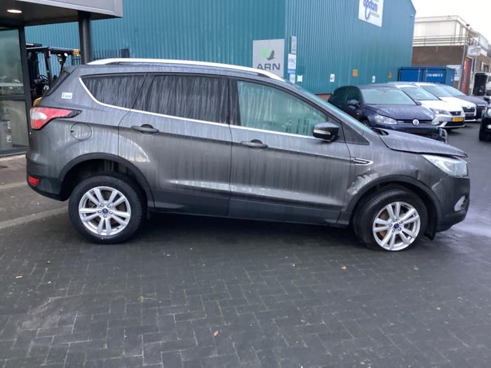 Ford Kuga II 1.5 EcoBoost 16V 120 Sloopvoertuig (2017, Grijs)