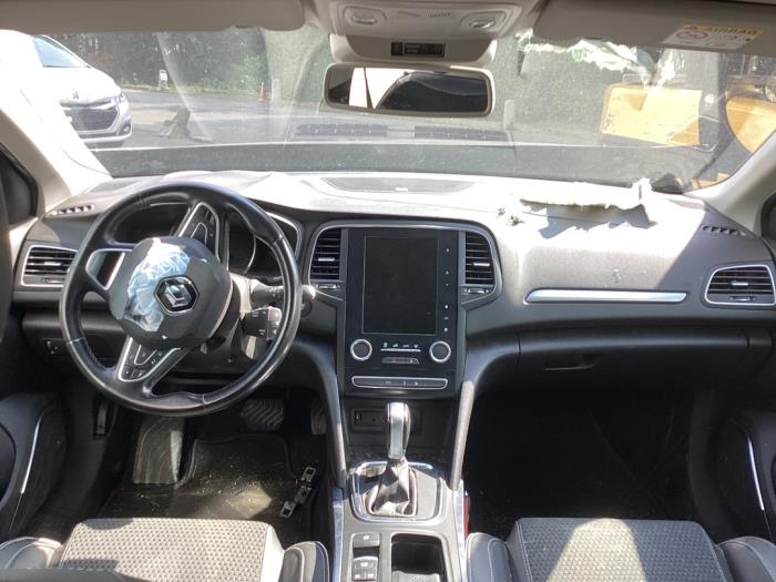 Renault Megane IV Estate 1.3 TCE 140 16V Sloopvoertuig (2019, Grijs)