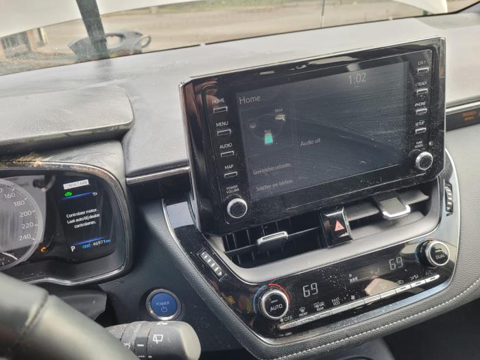 Toyota Corolla Touring Sport 1.8 16V Hybrid Sloopvoertuig (2022, Groen)