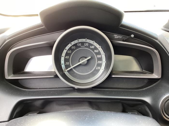 Mazda 2 1.5 SkyActiv-G 90 Sloopvoertuig (2015, Bruin)