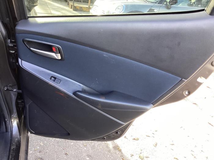 Mazda 2 1.5 SkyActiv-G 90 Sloopvoertuig (2015, Bruin)