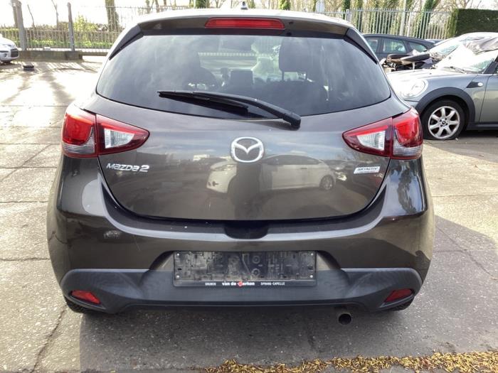 Mazda 2 1.5 SkyActiv-G 90 Sloopvoertuig (2015, Bruin)