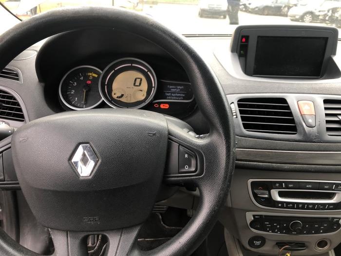 Renault Megane III Berline 1.9 dCi Sloopvoertuig (2009, Grijs)