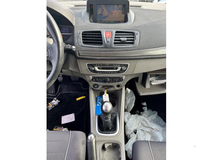 Renault Megane III Berline 1.9 dCi Sloopvoertuig (2009, Grijs)