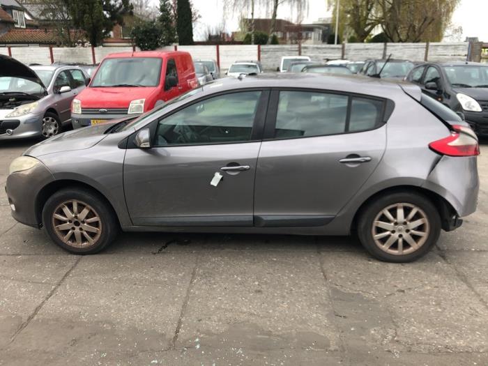 Renault Megane III Berline 1.9 dCi Sloopvoertuig (2009, Grijs)