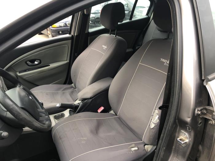 Renault Megane III Berline 1.9 dCi Sloopvoertuig (2009, Grijs)